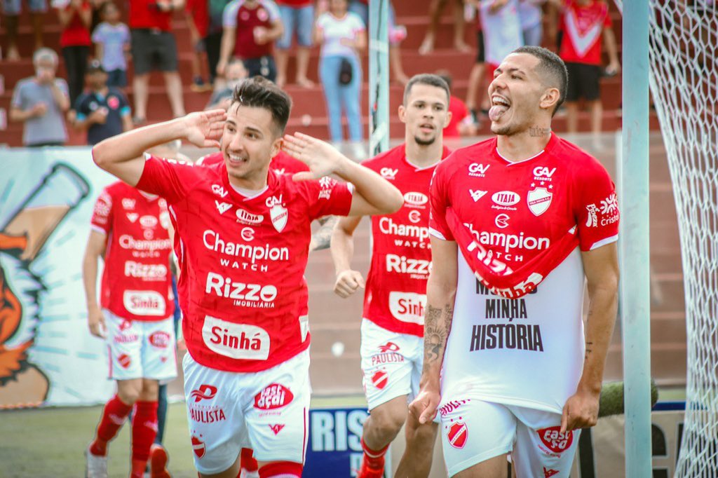 Em jogo de cinco gols, Vila Nova supera o Atlético-GO no OBA