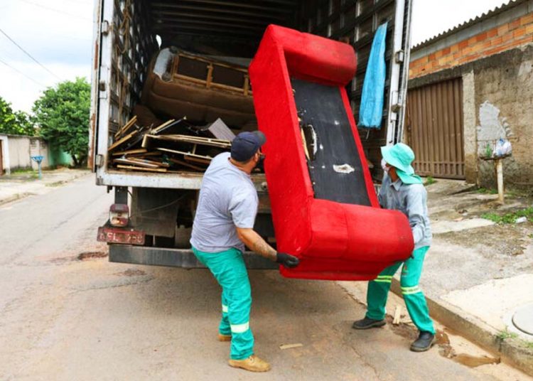 Disque Busca: Prefeitura de Aparecida recolhe móveis e eletrodomésticos velhos