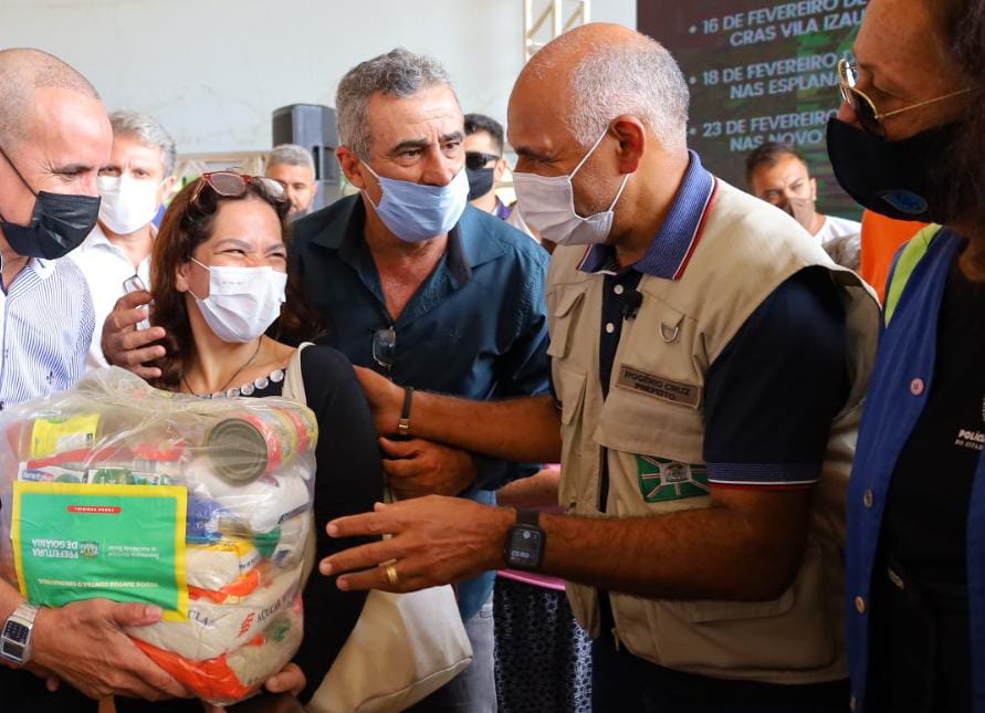 Prefeitura de Goiânia inicia entrega de 35 mil cestas de alimentos a famílias em situação de vulnerabilidade social