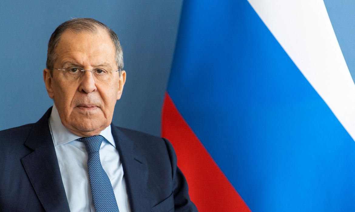 Rússia pretende levar operação militar até o fim, diz Lavrov