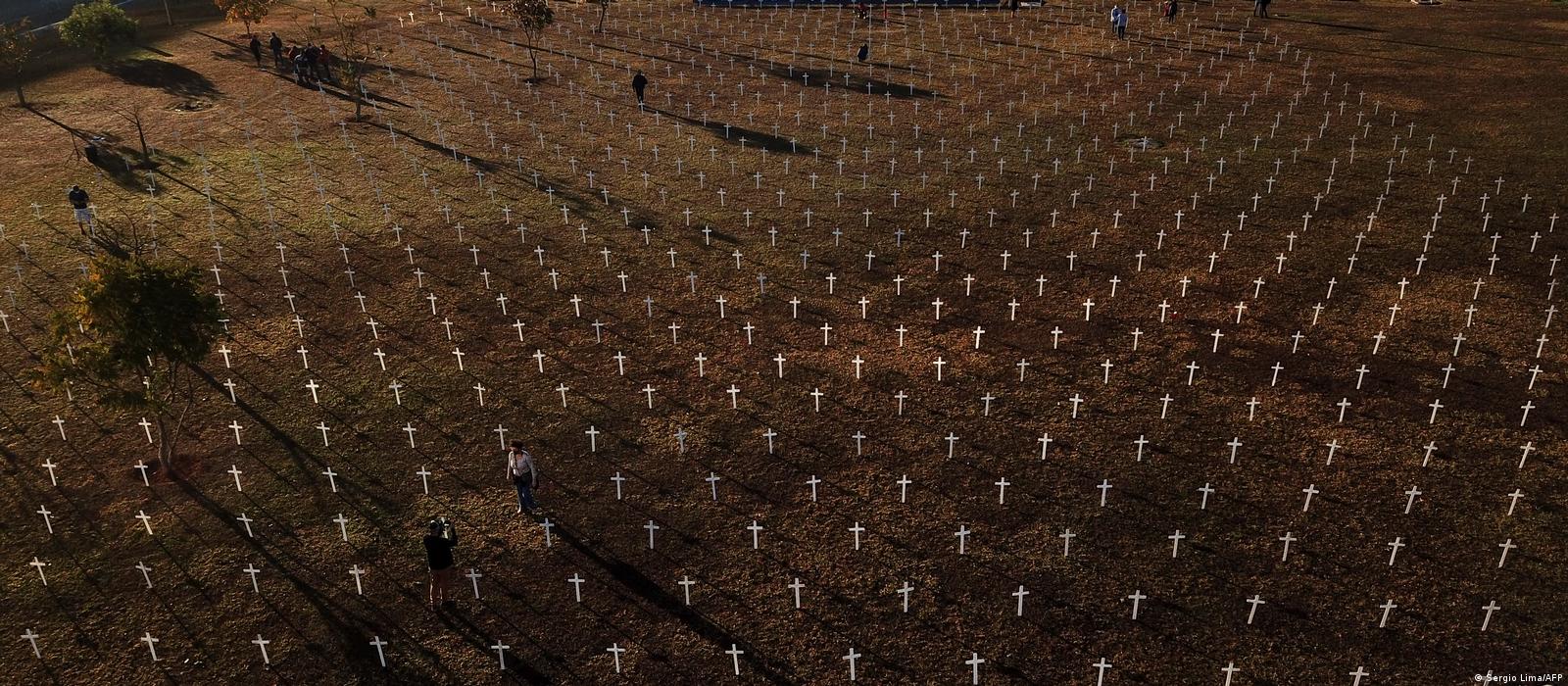 Mundo supera marca de 6 milhões de mortes por covid-19