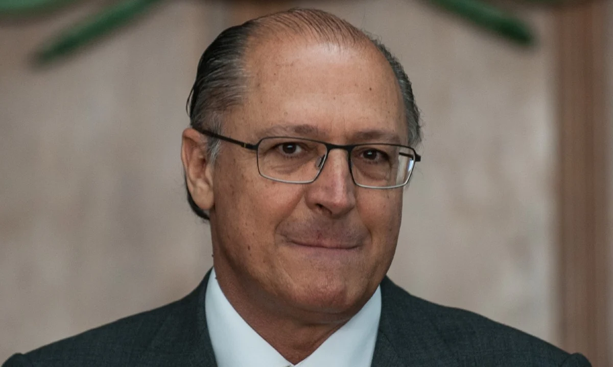 Justiça mantém denúncia contra Alckmin no caso Odebrecht após arquivar caso Ecovias