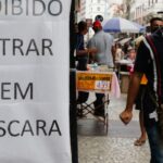 Covid-19: em dois anos, variantes e vacinas moldaram fases da pandemia