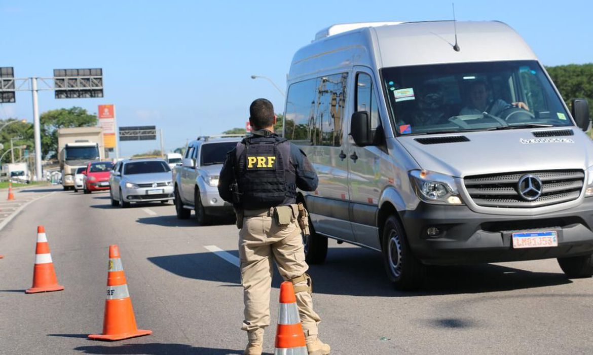 Acidentes em rodovias federais matam 55 pessoas no carnaval