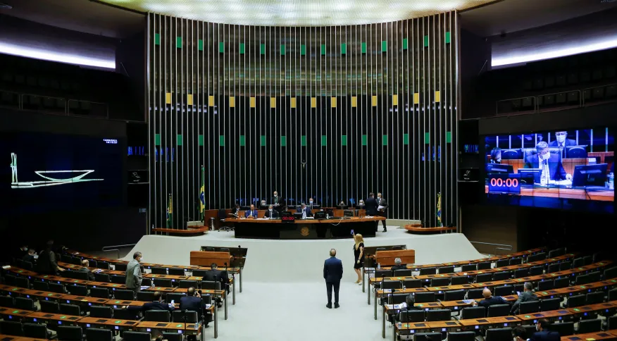 Câmara aprova PEC que fixa percentual do fundo partidário em candidaturas femininas