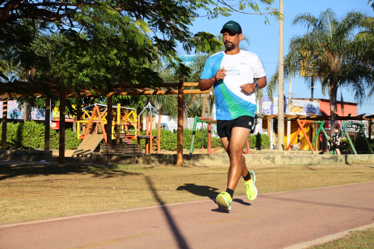 Ultramaratonista correrá 100 km em Aparecida para celebrar os 100 anos da cidade