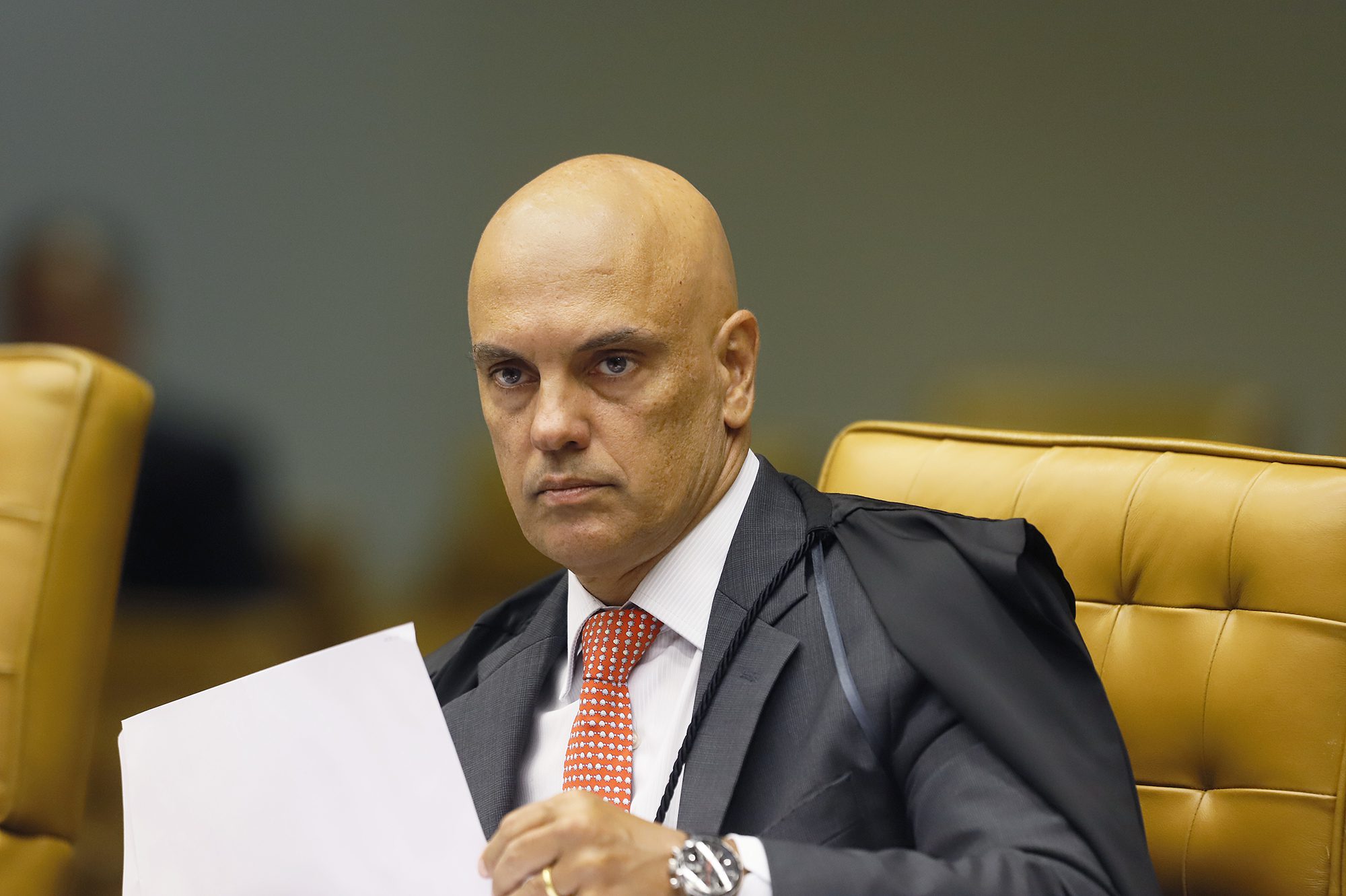 Moraes ordena que bolsonaristas apaguem conteúdos que atrelem PT ao PCC