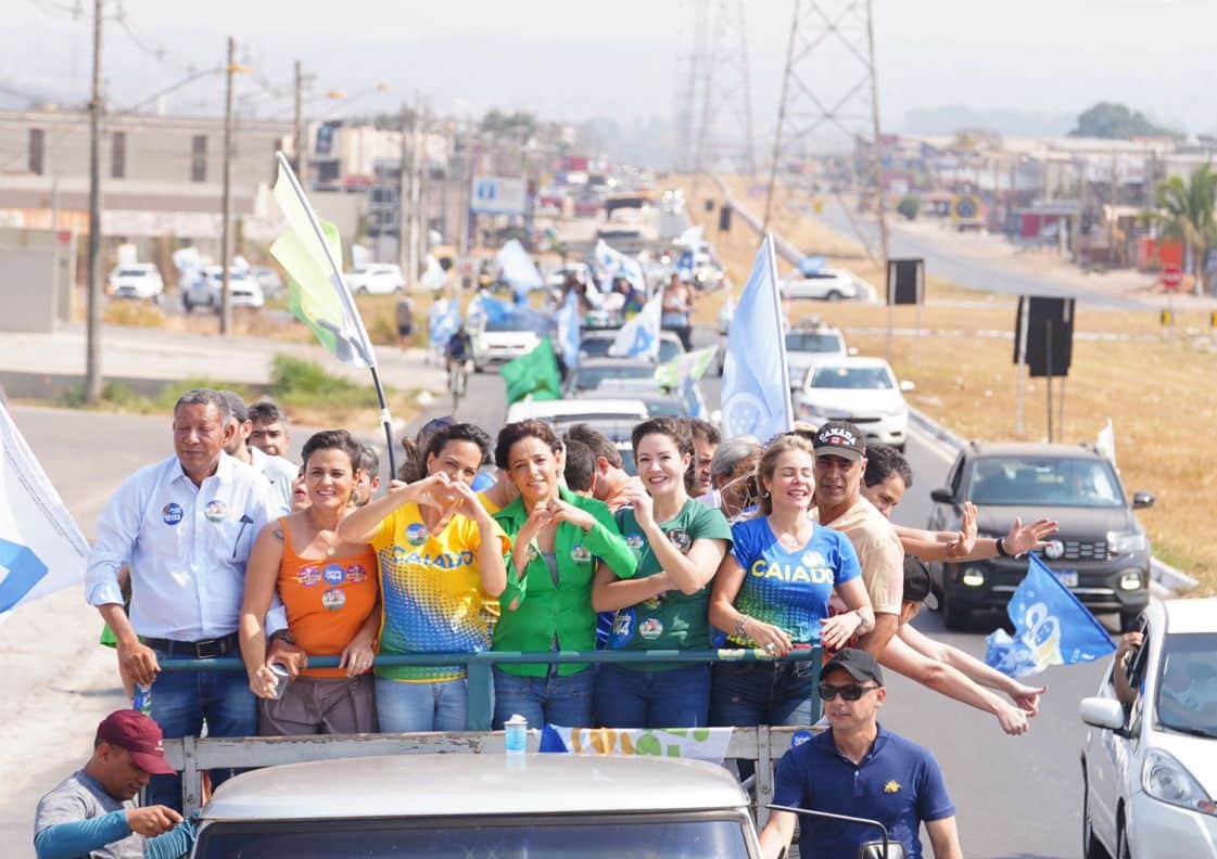 Carreata liderada por Anna Vitória Caiado e Ana Paula Rezende percorre bairros da região Sudoeste de Goiânia