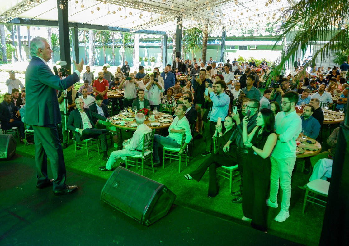 “O interior é a força do nosso estado”, afirma Caiado em encontro com jornalistas