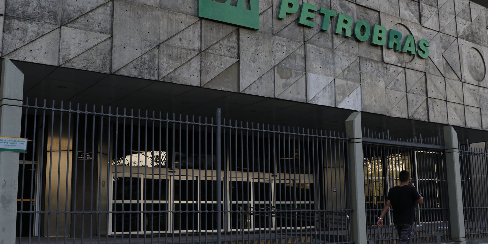 Petrobras paga hoje 3ª parcela dos dividendos referentes a 2022