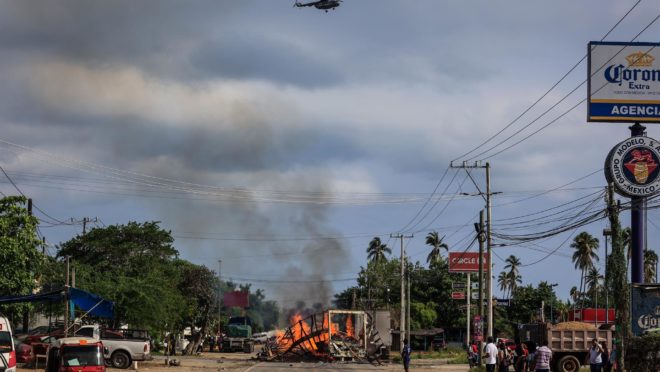 Alta violência leva até crianças a combaterem crime organizado no México