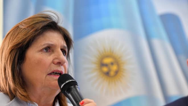 Argentina prende esposa do líder de facção foragido no Equador