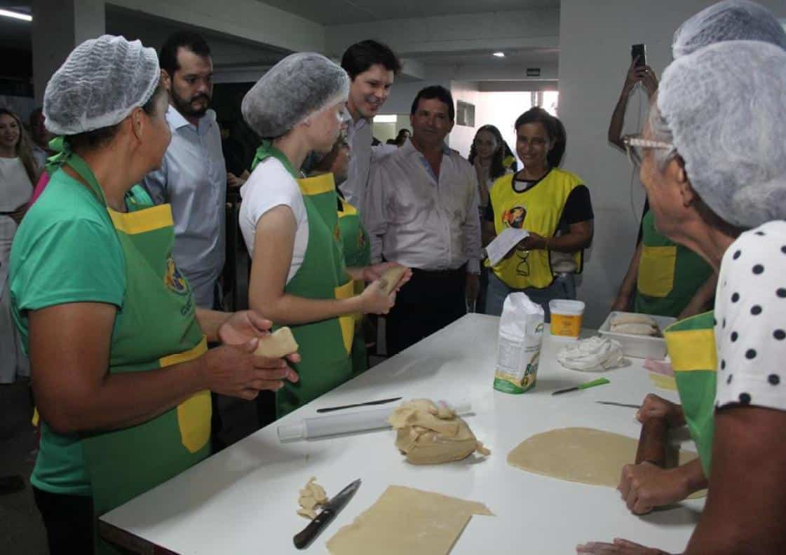 Daniel Vilela participa de ação social promovida na cidade de Formosa