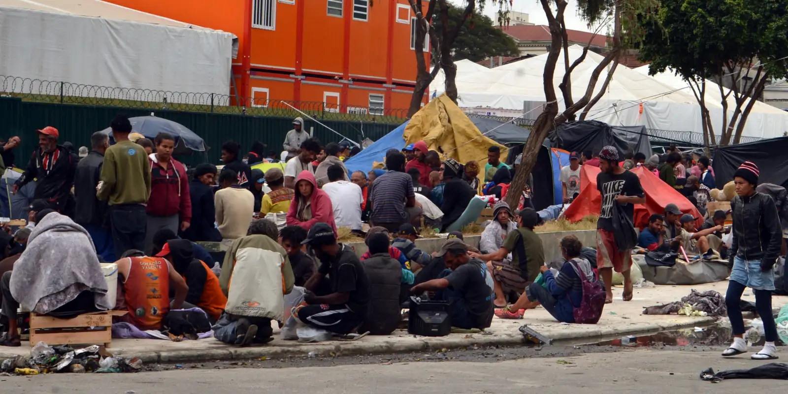 Em 30 anos, delegacia especializada e prisões não resolvem Cracolândia