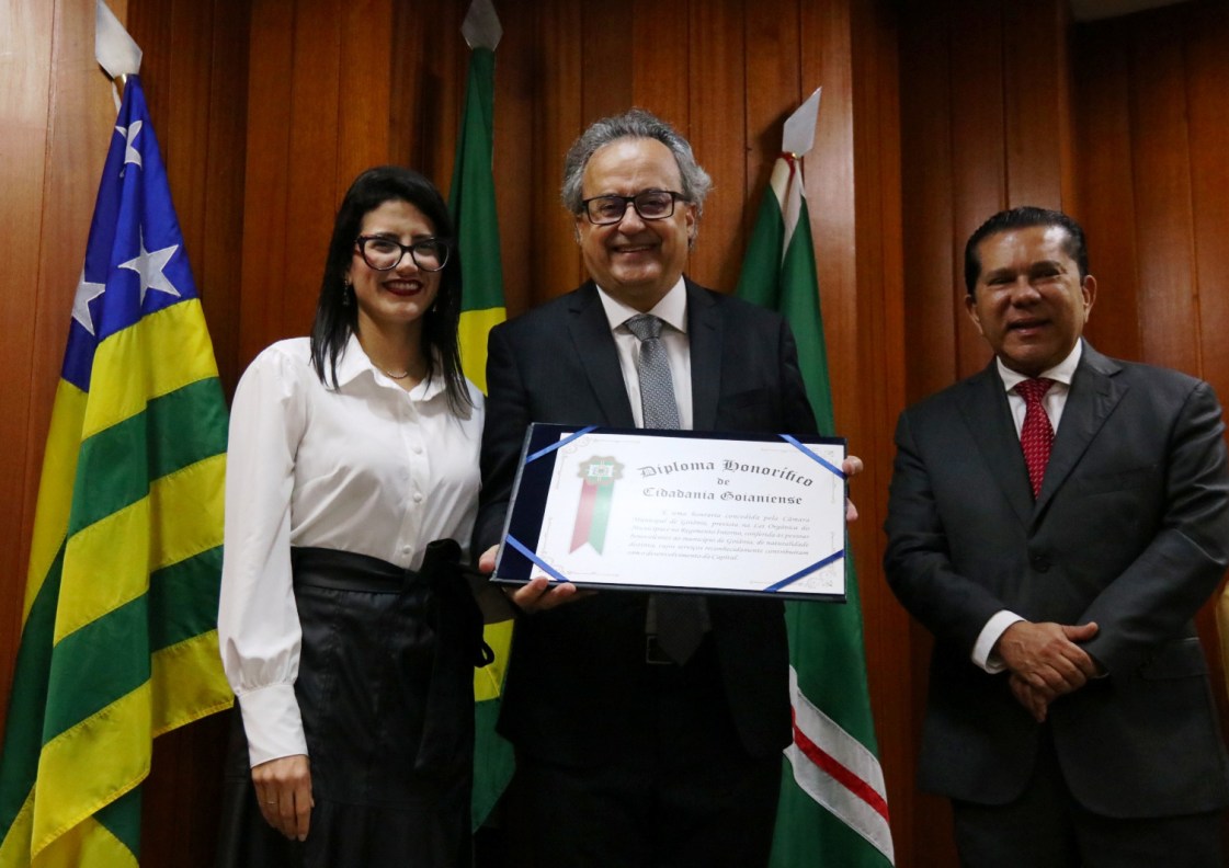 Goiânia: Cineasta Alberto Araújo recebe Título de Cidadão Goianiense