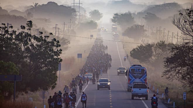 Guerra do narcotráfico provoca saída em massa de população no México