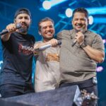 Luan Estilizado se veste com look antigo de Raí Saia Rodada e faz surpresa em show do À Vontade