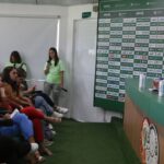 Palmeiras anuncia Abel Ferreira até 2025 em coletiva só para mulheres
