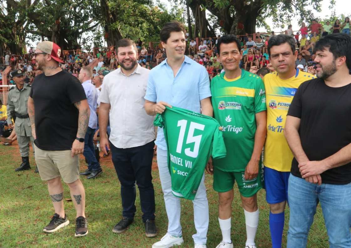 Petrolina: Daniel Vilela prestigia o Futebol das Estrelas, em celebração ao aniversário da cidade