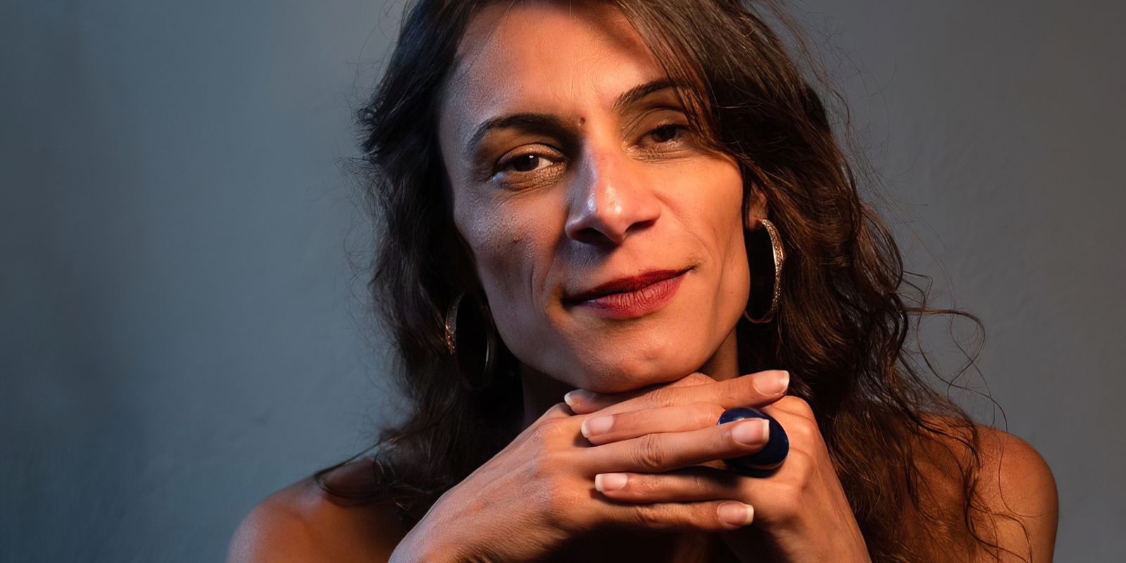 Presença de trans nas artes reduz preconceito, afirma Renata Carvalho