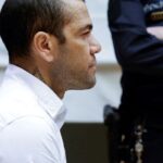 Daniel Alves nega agressão sexual em tribunal de Barcelona