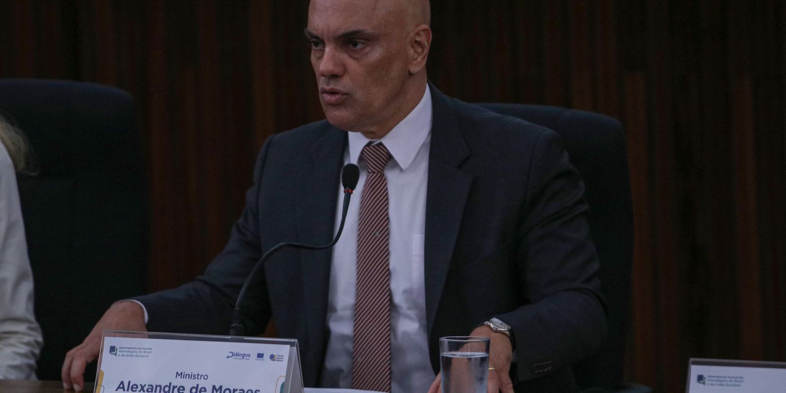 Moraes defende punição às big techs que induzirem voto