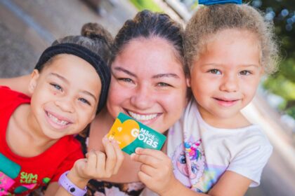 Mães de Goiás: confira como retirar cartão do programa