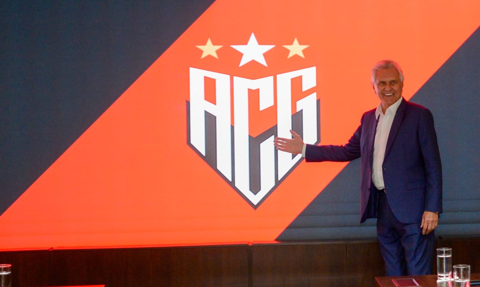 Estádio Serra Dourada recebe Atlético Goianiense e Flamengo na abertura do Campeonato Brasileiro