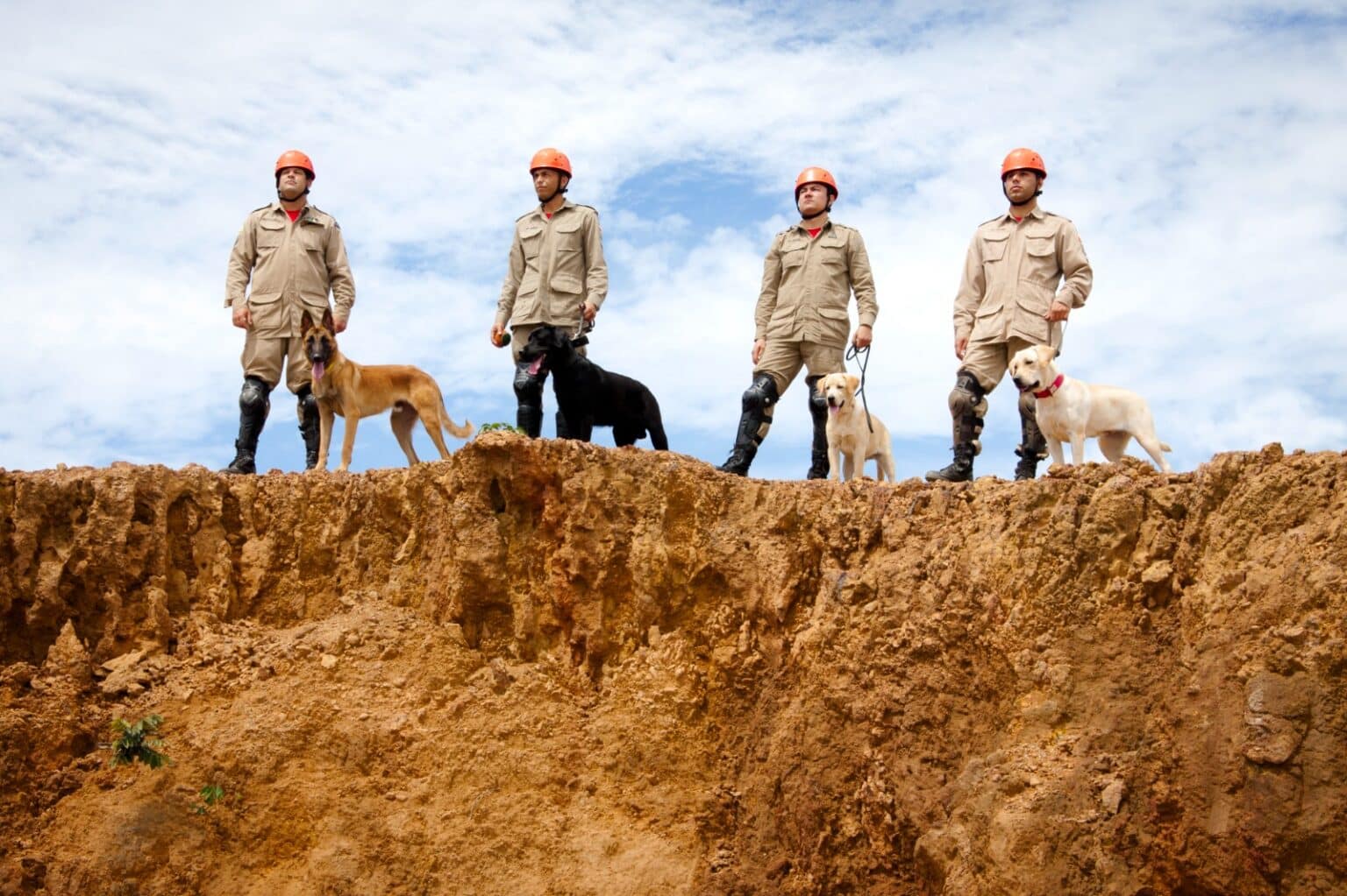 Goiás envia Corpo de Bombeiros para atuar no Rio Grande do Sul após fortes chuvas