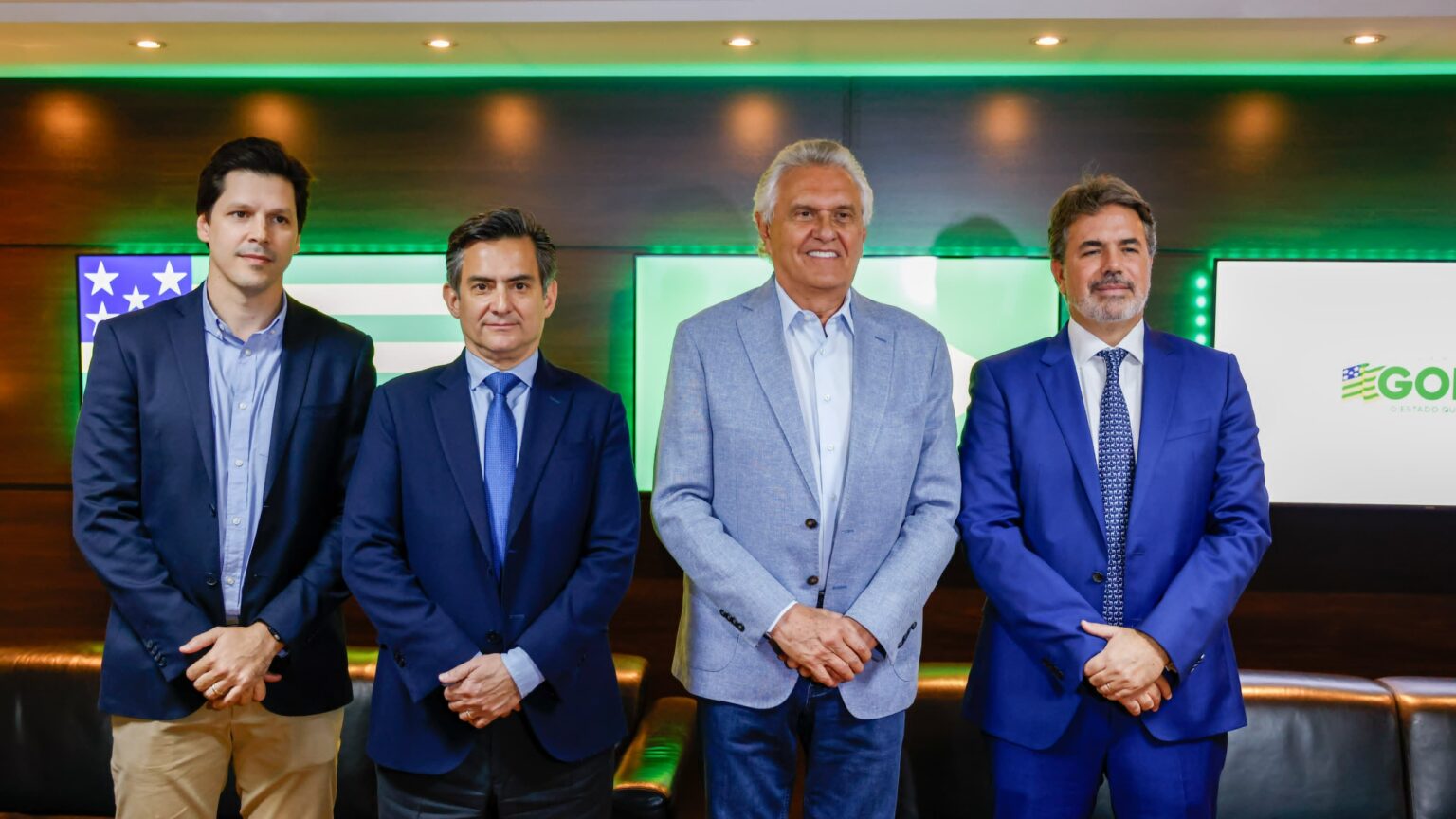 Caiado assina protoloco de intenções com mineradora que deve gerar 5,7 mil empregos em Goiás