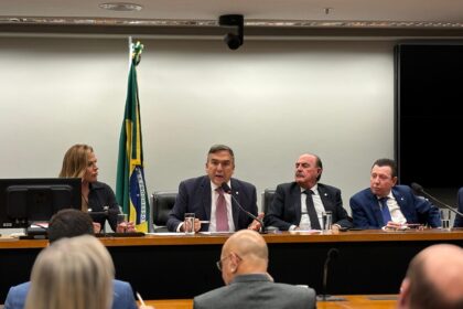 Sandro Mabel se reúne com bancada Goiana para discutir recursos para Goiânia