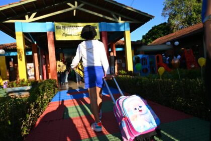 Ano letivo em Goiânia inicia hoje com ampliação de vagas e entrega de kits escolares