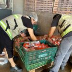Procon Goiânia apreende mais de 50 quilos de produtos vencidos em supermercado 