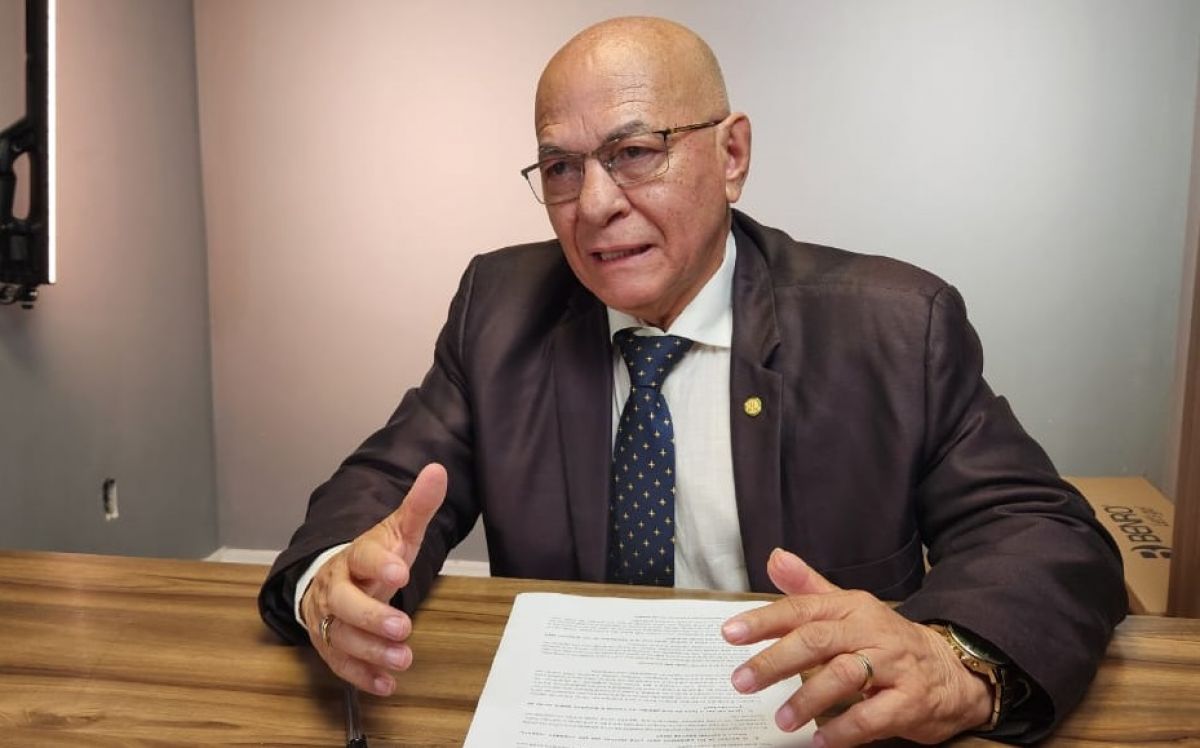 Deputado Federal Professor Alcides Considera Futuro Político em Meio a Desafios Legais e Partidários