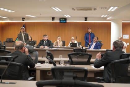 CCJ aprova decreto de calamidade financeira em Goiânia