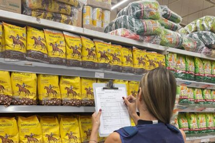 Pesquisa do Procon Goiás mostra variação de até 353% em preços de itens da cesta básica