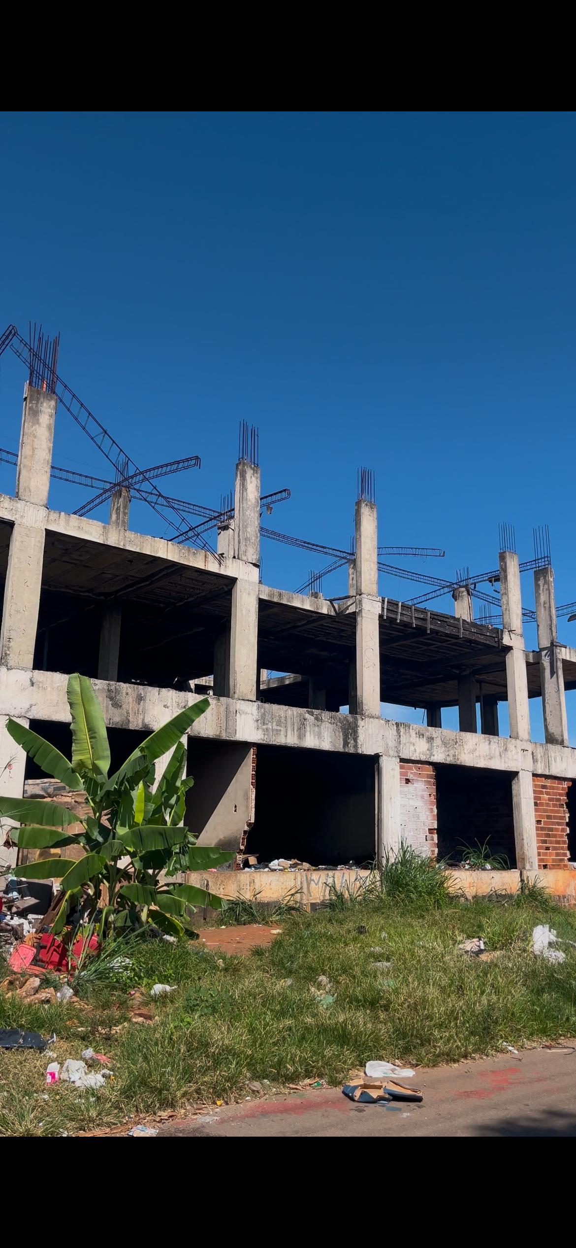 Após solicitação do vereador Lipe Gomes, Prefeitura de Aparecida de Goiânia limpa área conhecida como “mocó” no Jardim das Esmeraldas