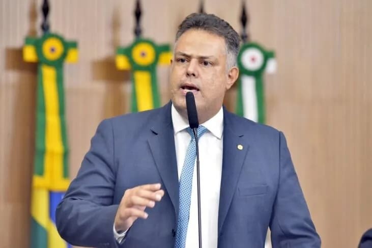 Delegado Eduardo Prado é reeleito presidente da Comissão de Segurança Pública e promete gestão eficiente e combativa
