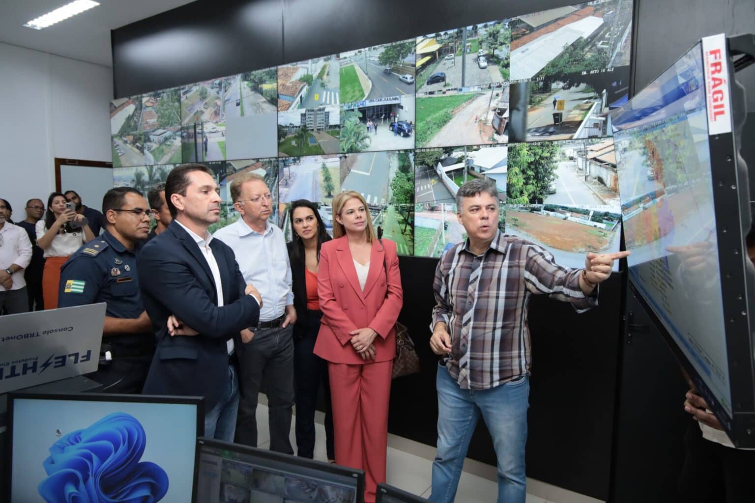 Vilela estabelece parceria com a Polícia Federal para capturar foragidos da Justiça