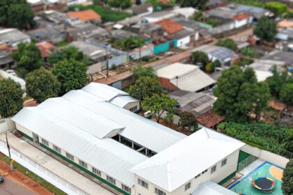 Comunidade de Valparaíso de Goiás celebra reforma da Escola Municipal Madre Paulina
