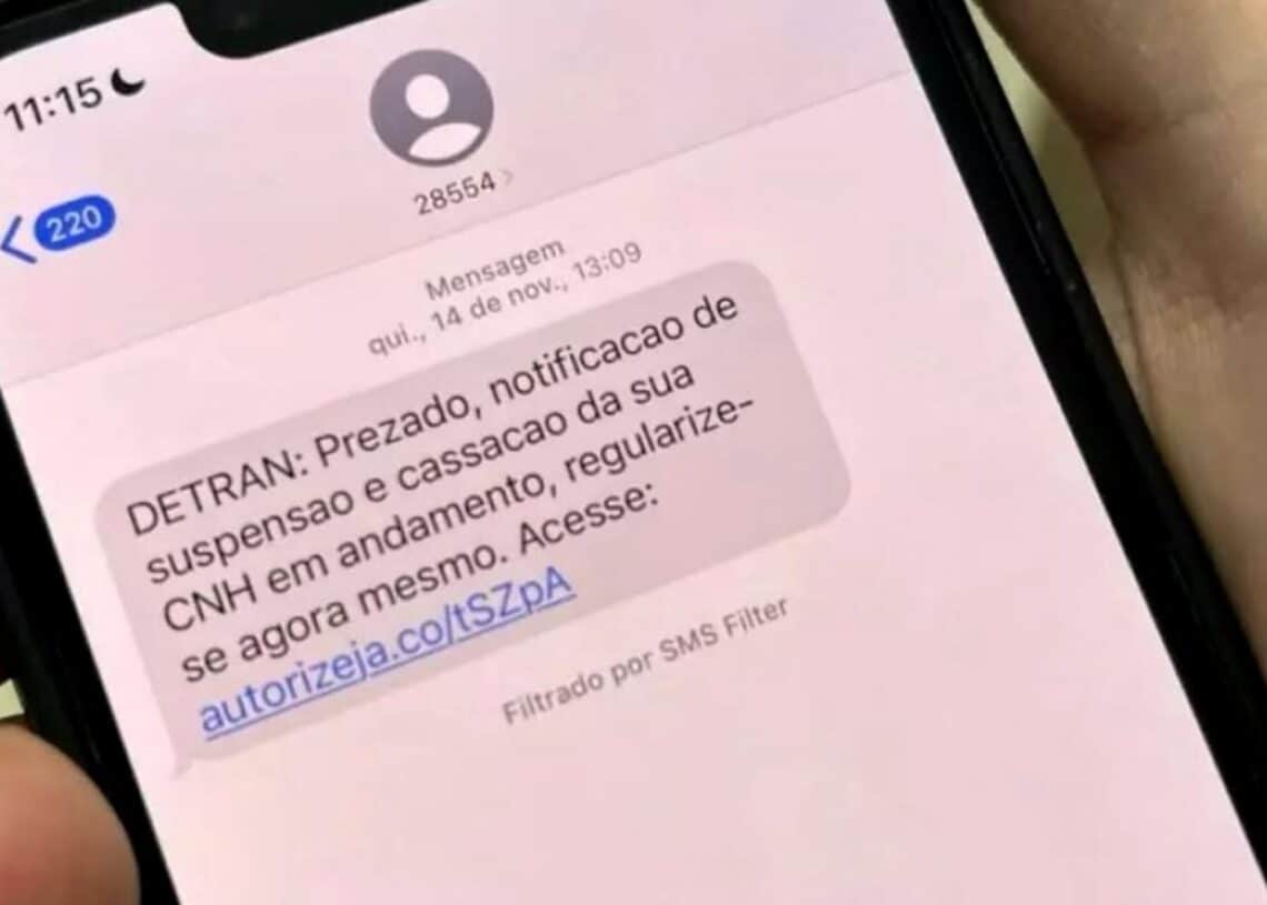 Criminosos aplicam novo golpe usando dados pessoais para extorsão