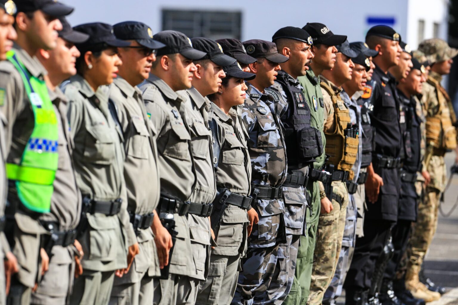 Caiado nomeia mais 299 policiais militares aprovados em concurso público