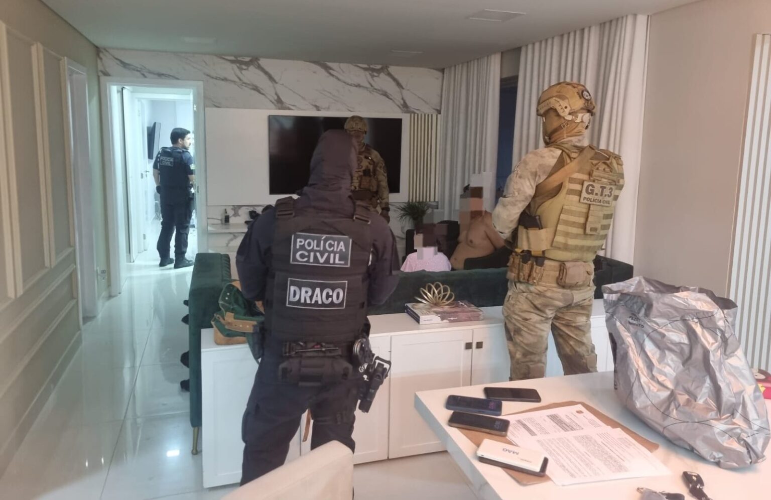 Polícia desmantela rede ligada ao PCC que infiltrou Legislativo em Goiás