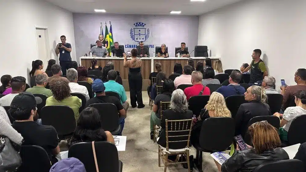 Prefeitura se ausenta de audiência pública sobre realocação de ambulantes no Centro de Anápolis