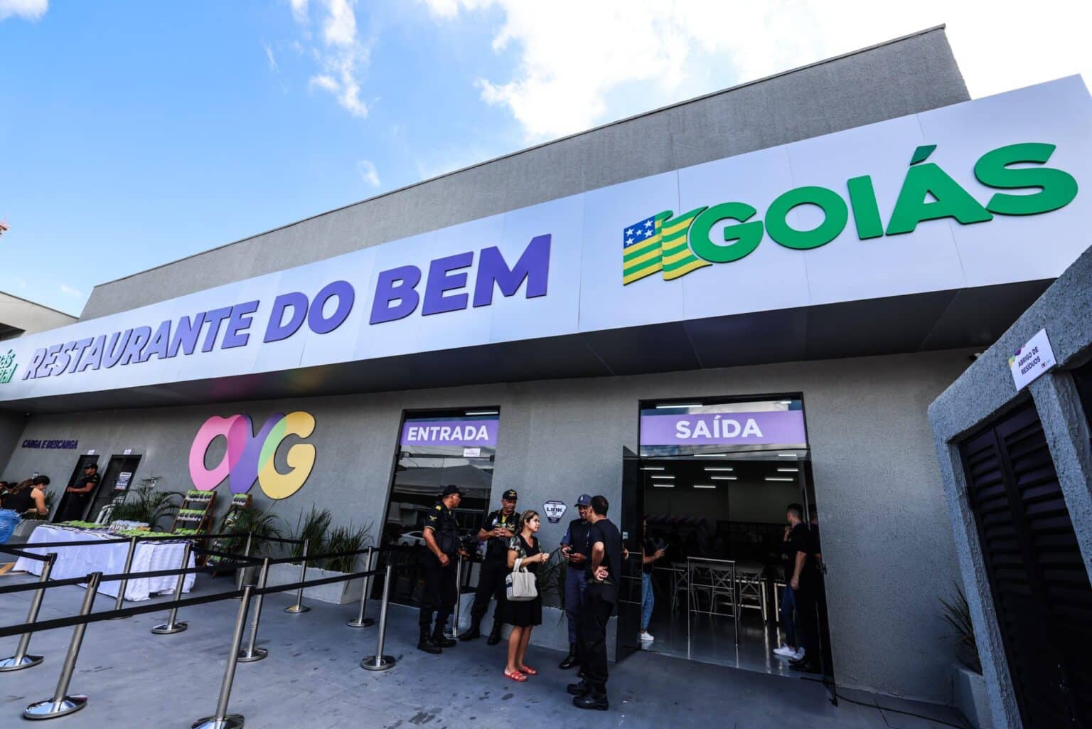Gracinha Caiado, Daniel e prefeito Vilela inauguram Restaurante do Bem em Aparecida