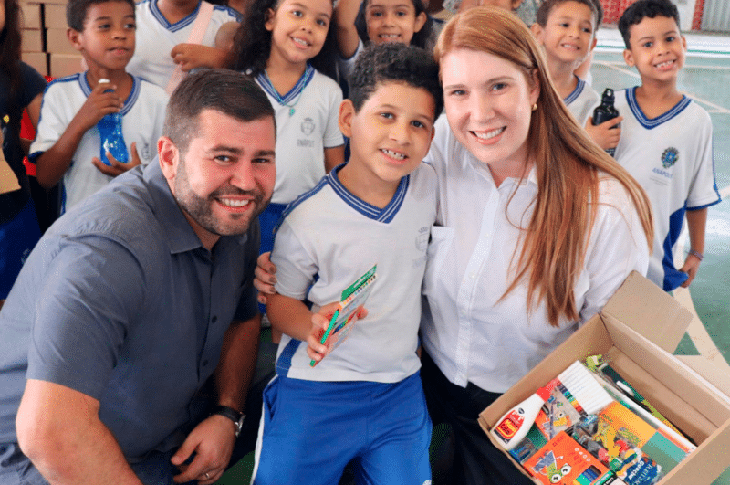 Deputado Amilton Filho entrega parque infantil sensorial no Colégio Dona Alexandrina em Anápolis