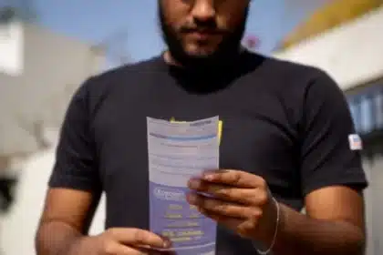 Conta de luz terá bandeira amarela em maio, anuncia Aneel
