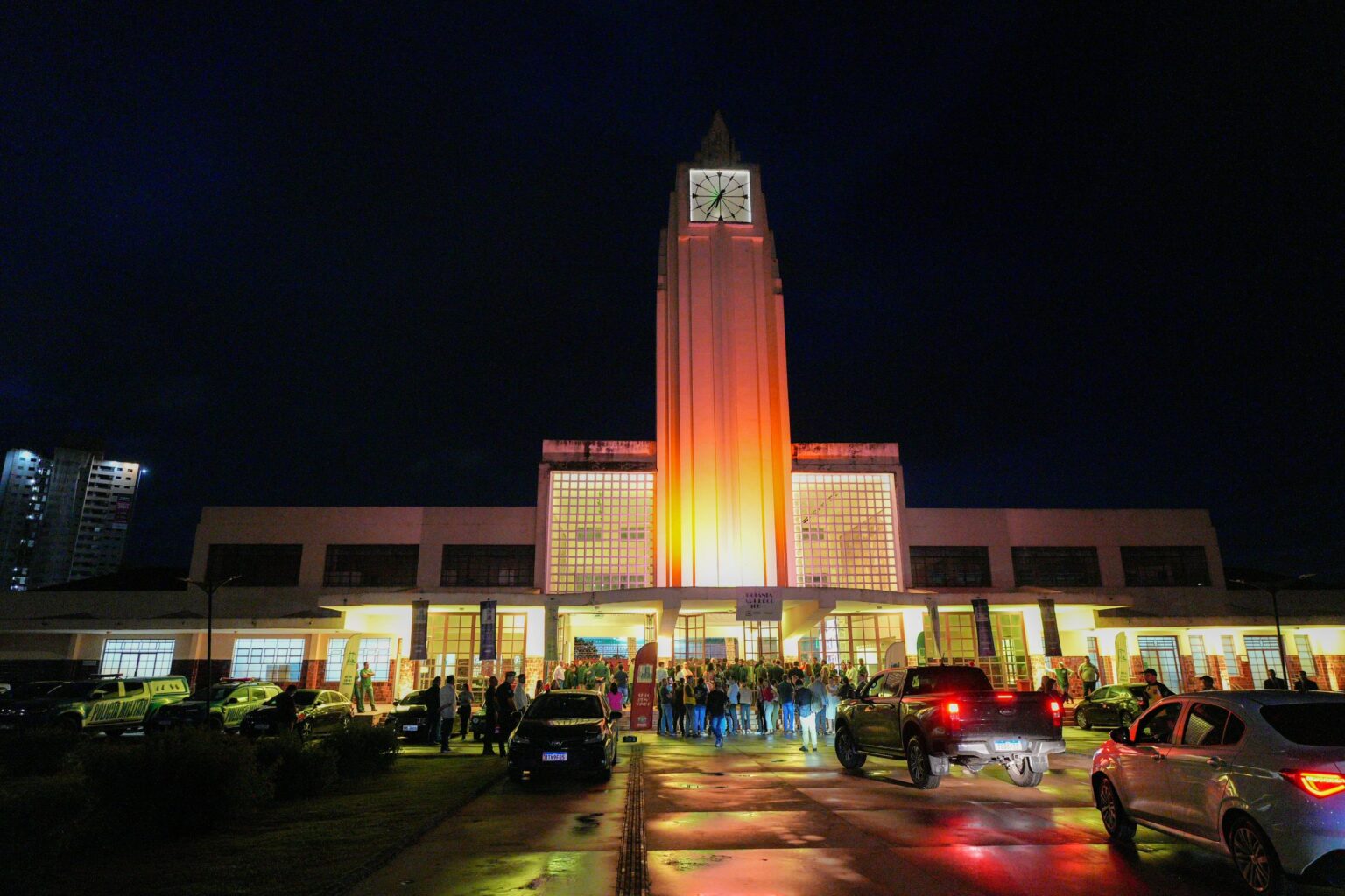 Caiado destaca investimentos do Estado para preservação arquitetônica de ícones Art Déco em Goiânia