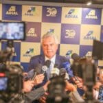Caiado destaca bom momento da economia goiana na posse da nova diretoria da Adial
