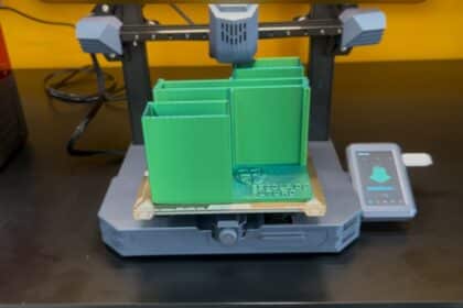 Escola do Futuro de Goiás produz próteses e órteses de baixo custo com impressão 3D